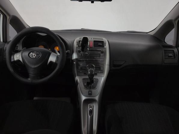 Toyota Auris I с пробегом 2009 года, цена 600 000 рублей, 237715 км, хэтчбек, Автокод Объявления