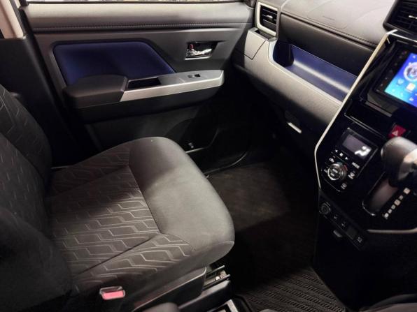 Toyota Roomy I с пробегом 2018 года, цена 1 269 000 рублей, 66368 км, микровэн, Автокод Объявления