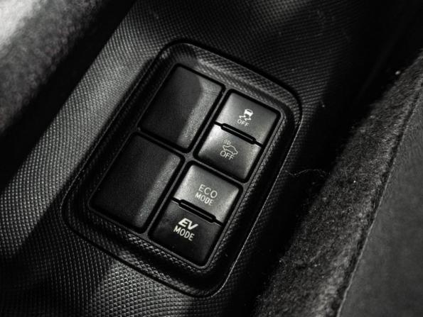 Toyota Aqua I Рестайлинг с пробегом 2016 года, цена 1 229 000 рублей, 94512 км, хэтчбек, Автокод Объявления