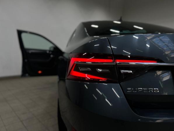 Skoda Superb III Рестайлинг с пробегом 2019 года, цена 2 369 000 рублей, 175500 км, лифтбек, Автокод Объявления