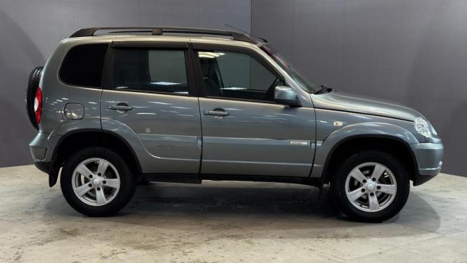 Chevrolet Niva I Рестайлинг с пробегом 2014 года, цена 596 000 рублей, 98000 км, внедорожник, Автокод Объявления
