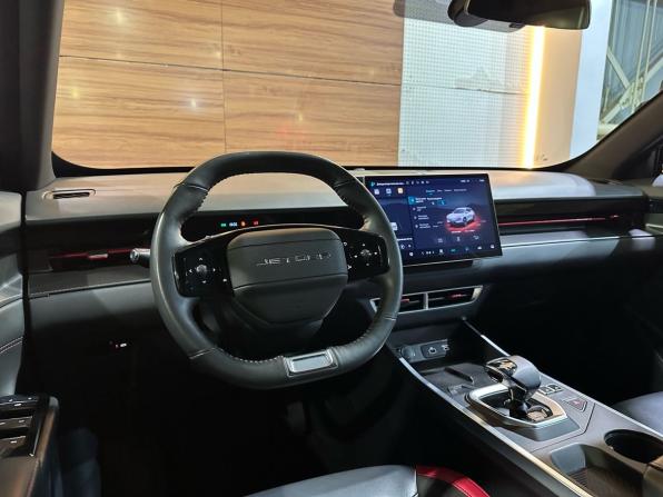 JETOUR DASHING I с пробегом 2024 года, цена 1 949 900 рублей, 30000 км, внедорожник, Автокод Объявления