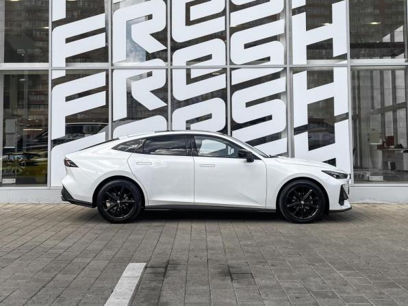 Changan UNI-V I с пробегом 2024 года, цена 2 098 000 рублей, 53498 км, лифтбек, Автокод Объявления