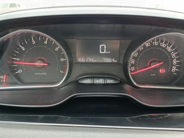 Peugeot 208 I с пробегом 2013 года, цена 570 000 рублей, 166000 км, хэтчбек, Автокод Объявления