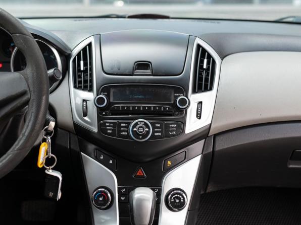 Chevrolet Cruze I Рестайлинг с пробегом 2014 года, цена 700 000 рублей, 260025 км, седан, Автокод Объявления