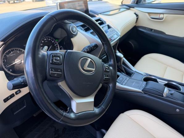 Lexus NX I Рестайлинг с пробегом 2019 года, цена 3 149 900 рублей, 116068 км, внедорожник, Автокод Объявления