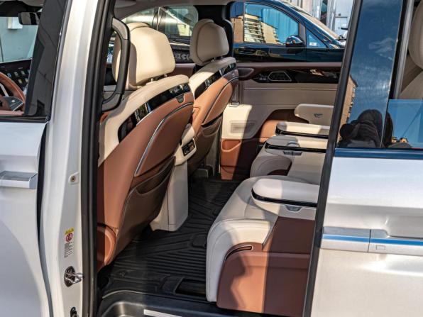 BYD Xia (M9) с пробегом 2025 года, цена 5 860 000 рублей, 356 км, минивэн, Автокод Объявления