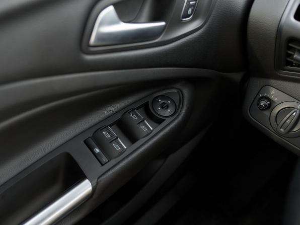Ford Kuga II Рестайлинг с пробегом 2017 года, цена 1 699 000 рублей, 100500 км, внедорожник, Автокод Объявления