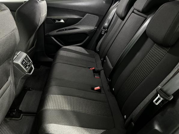 Peugeot 3008 II с пробегом 2020 года, цена 1 750 000 рублей, 203597 км, внедорожник, Автокод Объявления