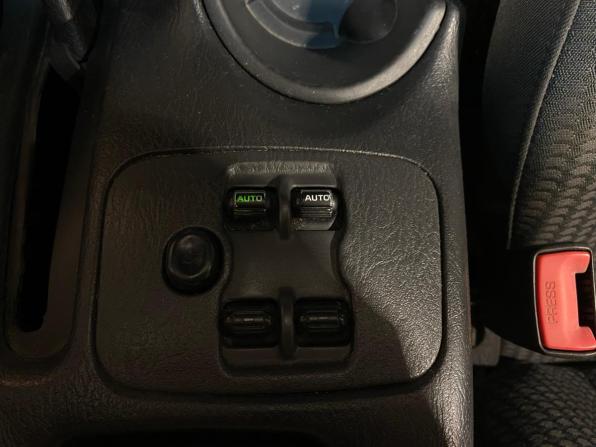 Jeep Cherokee III (KJ) с пробегом 2004 года, цена 730 000 рублей, 332921 км, внедорожник, Автокод Объявления