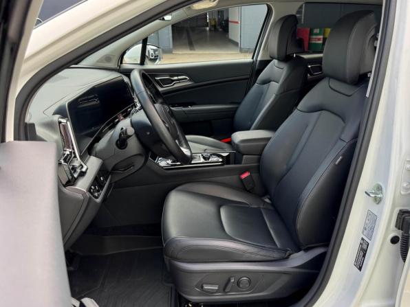 Kia Sportage V с пробегом 2023 года, цена 3 749 000 рублей, 12023 км, внедорожник, Автокод Объявления