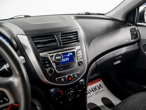 Hyundai Solaris I Рестайлинг с пробегом 2016 года, цена 799 000 рублей, 234000 км, седан, Автокод Объявления