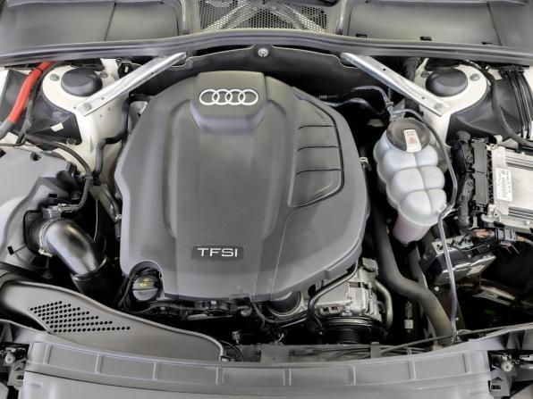 Audi A4 V (B9) Рестайлинг с пробегом 2022 года, цена 3 590 000 рублей, 39147 км, седан, Автокод Объявления