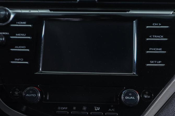 Toyota Camry VIII (XV70) с пробегом 2019 года, цена 2 249 000 рублей, 206000 км, седан, Автокод Объявления