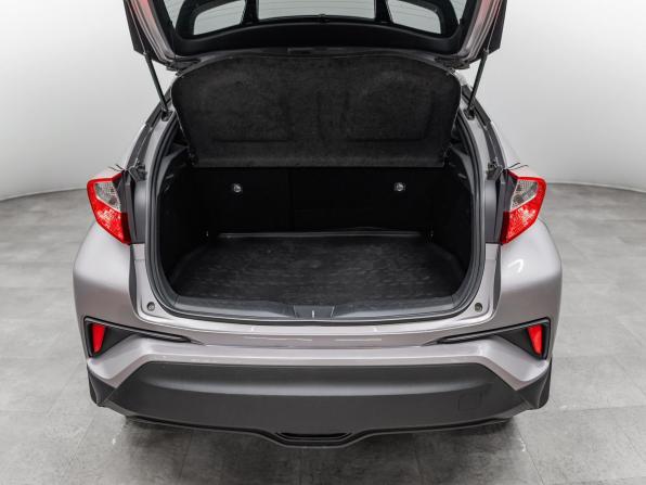Toyota C-HR I с пробегом 2017 года, цена 1 799 000 рублей, 126450 км, внедорожник, Автокод Объявления
