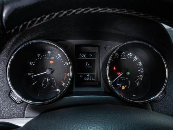 Skoda Yeti I Рестайлинг с пробегом 2014 года, цена 1 029 000 рублей, 108951 км, внедорожник, Автокод Объявления