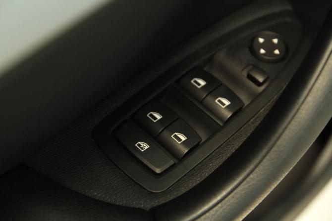 BMW X1 II (F48) Рестайлинг с пробегом 2020 года, цена 2 299 000 рублей, 139000 км, внедорожник, Автокод Объявления