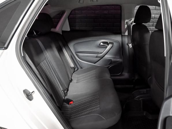Volkswagen Polo V с пробегом 2015 года, цена 540 000 рублей, 276989 км, седан, Автокод Объявления