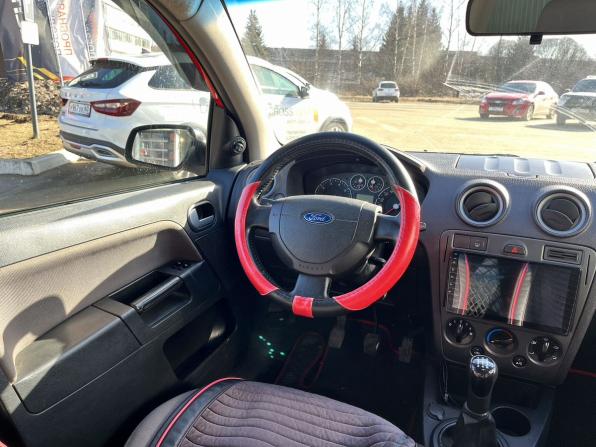 Ford Fusion I Рестайлинг с пробегом 2007 года, цена 219 000 рублей, 287959 км, хэтчбек, Автокод Объявления