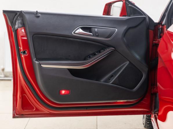 Mercedes-Benz CLA I (C117 X117) с пробегом 2015 года, цена 1 638 000 рублей, 151781 км, седан, Автокод Объявления