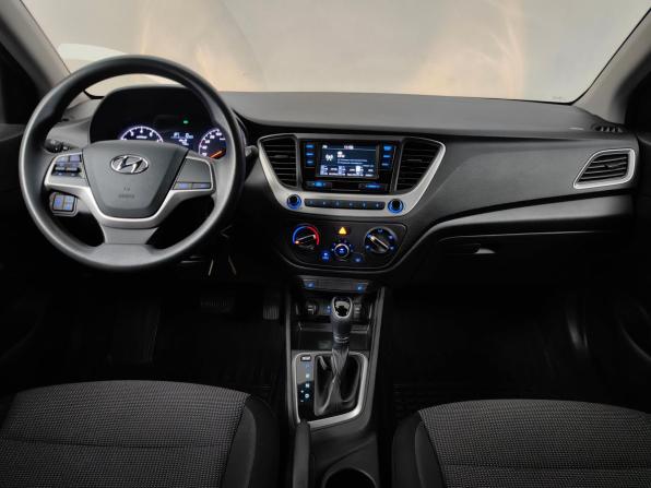 Hyundai Solaris II с пробегом 2017 года, цена 1 280 000 рублей, 105230 км, седан, Автокод Объявления