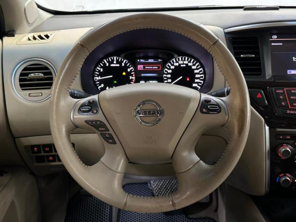 Nissan Pathfinder IV с пробегом 2016 года, цена 1 890 000 рублей, 117000 км, внедорожник, Автокод Объявления