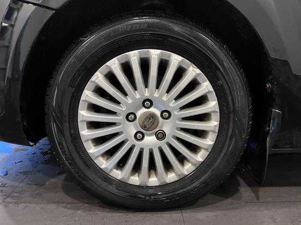 Ford Focus II Рестайлинг с пробегом 2011 года, цена 534 000 рублей, 200801 км, седан, Автокод Объявления