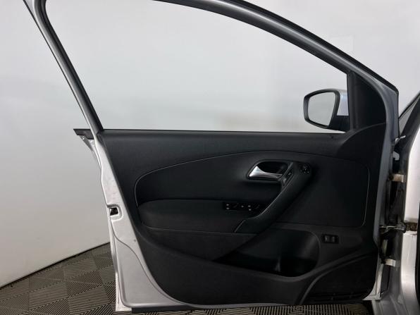 Volkswagen Polo V с пробегом 2010 года, цена 599 000 рублей, 164000 км, седан, Автокод Объявления