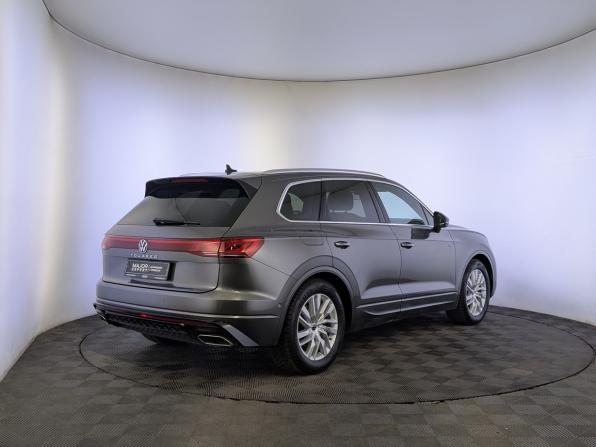 Volkswagen Touareg III Рестайлинг с пробегом 2025 года, цена 8 200 000 рублей, 2517 км, внедорожник, Автокод Объявления