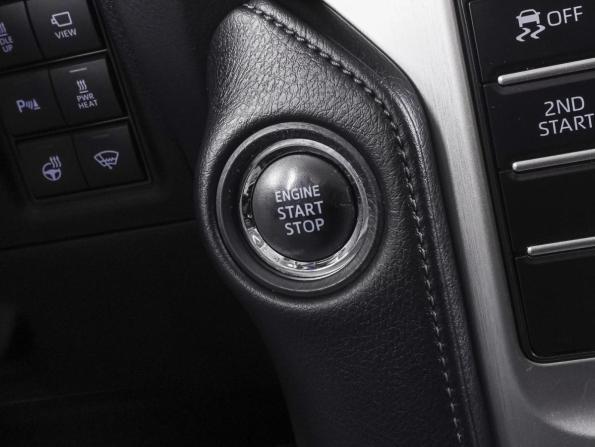 Toyota Land Cruiser Prado 150 Series Рестайлинг 3 с пробегом 2020 года, цена 5 690 000 рублей, 56475 км, внедорожник, Автокод Объявления