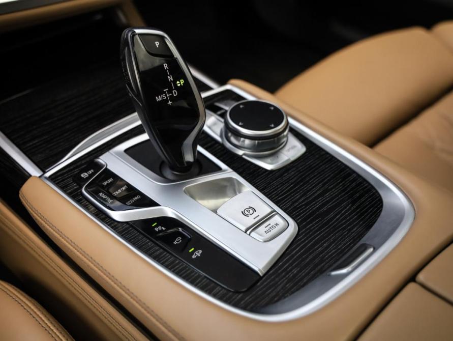BMW 7 серии VI (G11/G12) Рестайлинг Санкт-Петербург  - изображение 24