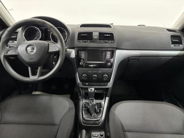 Skoda Yeti I Рестайлинг с пробегом 2017 года, цена 1 470 000 рублей, 58809 км, внедорожник, Автокод Объявления