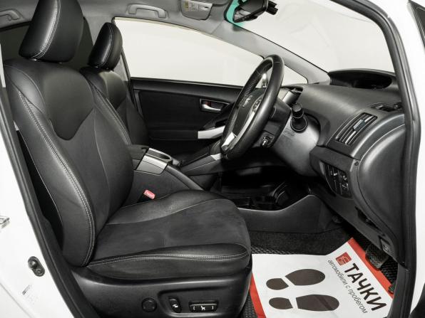 Toyota Prius III Рестайлинг (XW30) с пробегом 2013 года, цена 1 089 500 рублей, 223936 км, лифтбек, Автокод Объявления