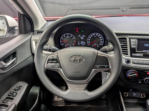 Hyundai Solaris II Рестайлинг с пробегом 2022 года, цена 1 770 000 рублей, 45194 км, седан, Автокод Объявления