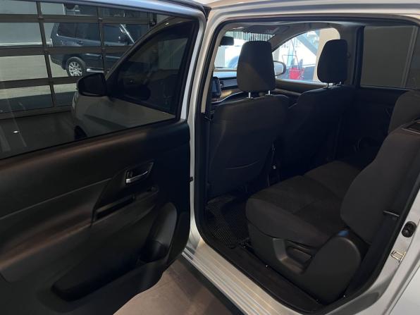 Suzuki Ertiga II Рестайлинг с пробегом 2022 года, цена 1 850 000 рублей, 150193 км, компактвэн, Автокод Объявления