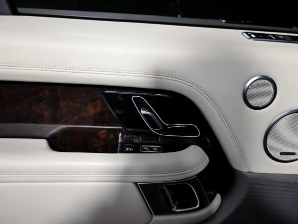Land Rover Range Rover IV Рестайлинг с пробегом 2018 года, цена 6 400 000 рублей, 118032 км, внедорожник, Автокод Объявления