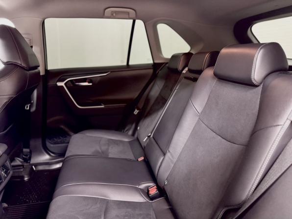 Toyota RAV4 V (XA50) с пробегом 2021 года, цена 4 350 000 рублей, 67412 км, внедорожник, Автокод Объявления