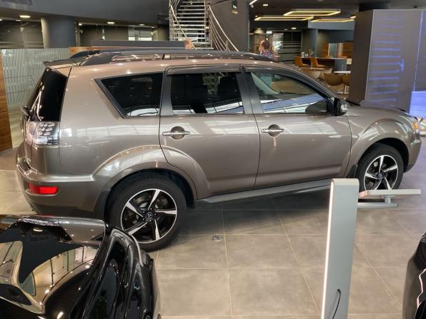 Mitsubishi Outlander II Рестайлинг с пробегом 2011 года, цена 1 575 000 рублей, 114532 км, внедорожник, Автокод Объявления