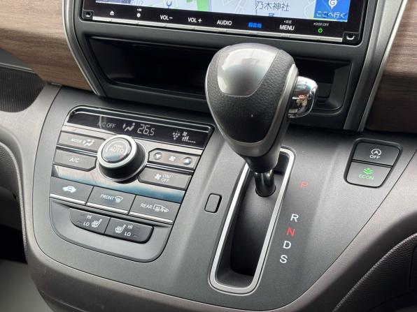 Honda Freed II Рестайлинг с пробегом 2022 года, цена 1 790 000 рублей, 51625 км, компактвэн, Автокод Объявления