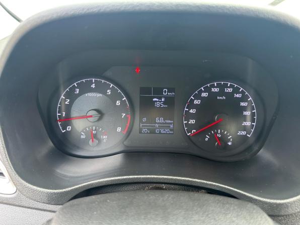Hyundai Solaris II Рестайлинг с пробегом 2021 года, цена 1 565 000 рублей, 107000 км, седан, Автокод Объявления