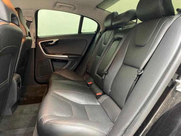 Volvo S60 II Рестайлинг с пробегом 2014 года, цена 1 200 000 рублей, 234951 км, седан, Автокод Объявления