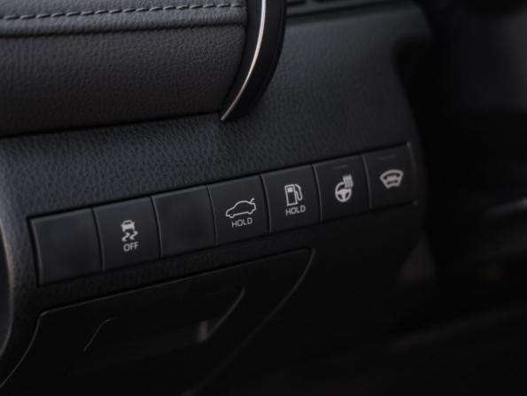 Toyota Camry VIII (XV70) Рестайлинг с пробегом 2021 года, цена 3 443 000 рублей, 63250 км, седан, Автокод Объявления