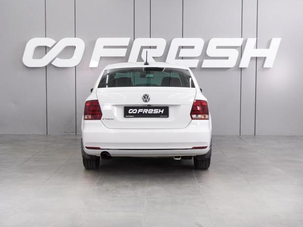 Volkswagen Polo V Рестайлинг с пробегом 2019 года, цена 1 272 000 рублей, 106349 км, седан, Автокод Объявления