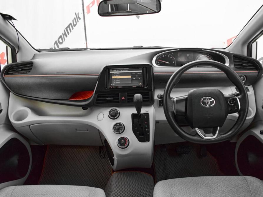 Toyota Sienta II Екатеринбург  - изображение 12