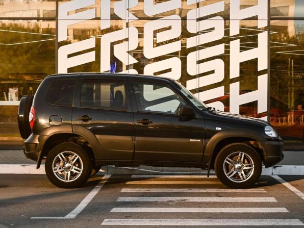 Chevrolet Niva I Рестайлинг с пробегом 2016 года, цена 819 000 рублей, 91280 км, внедорожник, Автокод Объявления