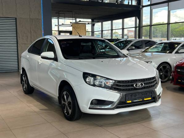Lada (ВАЗ) Vesta I с пробегом 2018 года, цена 940 000 рублей, 112000 км, седан, Автокод Объявления