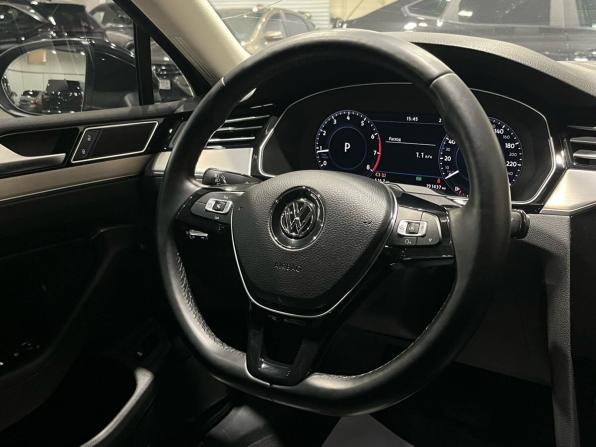 Volkswagen Passat B8 с пробегом 2017 года, цена 1 690 000 рублей, 191407 км, седан, Автокод Объявления