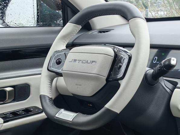 JETOUR DASHING I с пробегом 2024 года, цена 1 799 000 рублей, 37478 км, внедорожник, Автокод Объявления