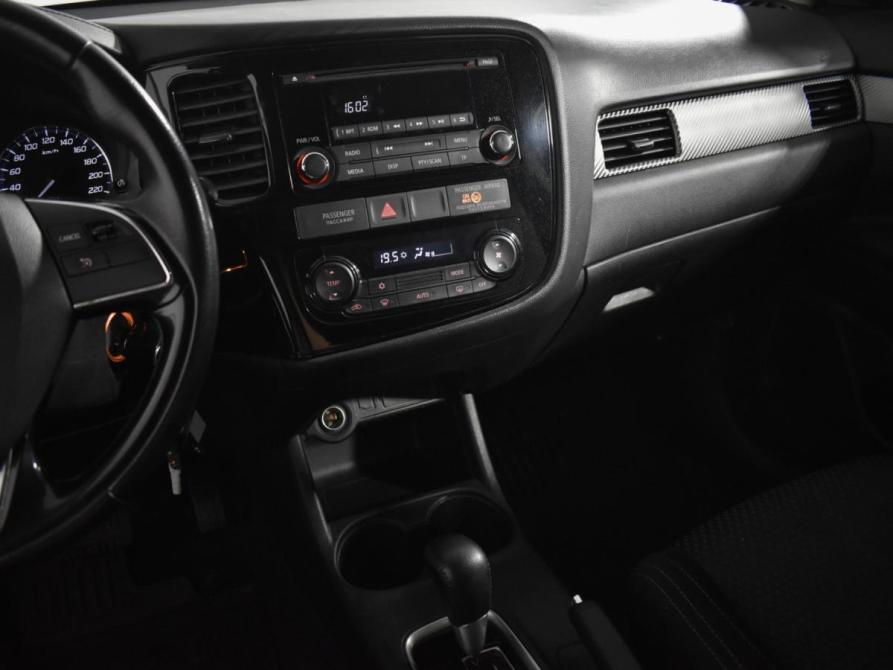 Mitsubishi Outlander III Рестайлинг 2 Санкт-Петербург  - изображение 19