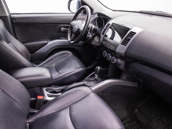 Mitsubishi Outlander II Рестайлинг с пробегом 2011 года, цена 1 024 000 рублей, 273100 км, внедорожник, Автокод Объявления